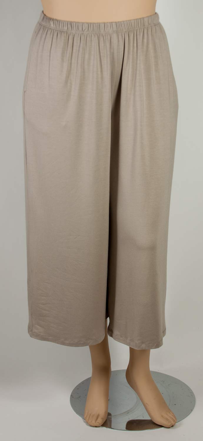 Wide leg comfy pants Hurry, before it is gone! Limited Time Offer! Ships in 24 Hours. Delivered in 3 to 7 days 99% reviewers recommend this product % Money Back Guarantee. Discover comfort with these fashionable and trendy Solid Wide Leg Pants.