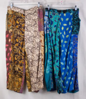 NEW *HOLIDAY* Capris by Wild Woman